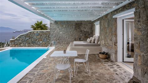 hoteles en mykonos  piscina privada en la habitacion