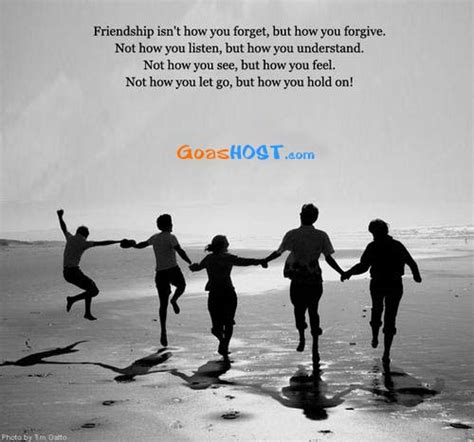 hot  world friendship day friendship day sms gadget review