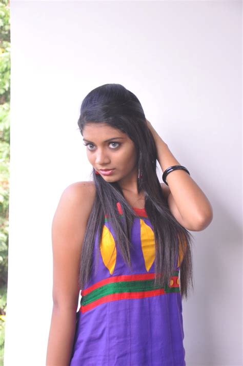 latest collection of hot wallpapers herione bindhu at