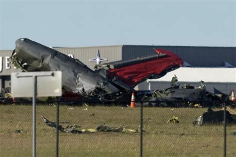 dallas air show crash planes based   conroe    victims  montgomery houston