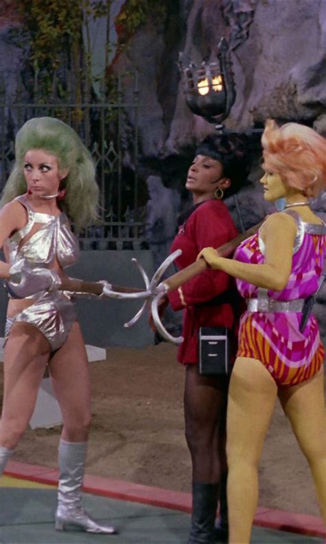 18 Fabulous Star Trek Costumes And Fashions From The