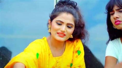 Bhojpuri Singer Antra Singh Priyanka Song Jab Aati Bhatare Aati Goes