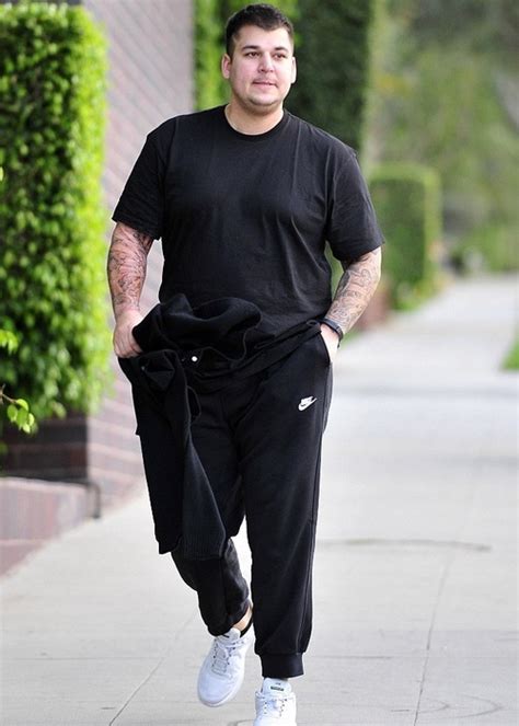 rob kardashian weight gain out of control reality star shows off large