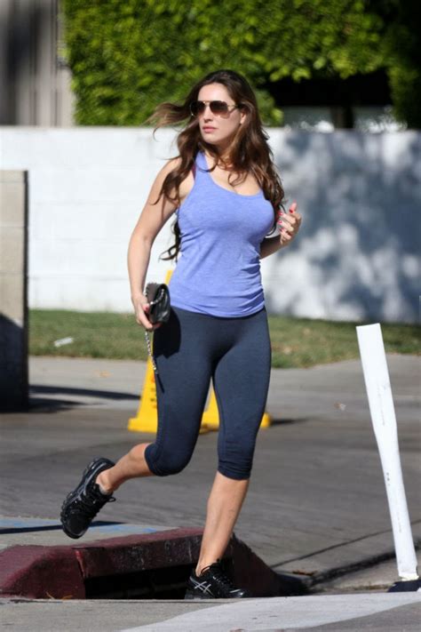 Kelly Brook Showing Pussy Lips After Gym Candids Nude