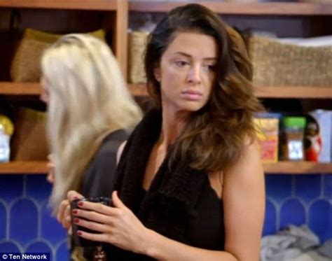 The Bachelor S Emily Simms Unimpressed By Sam Wood S