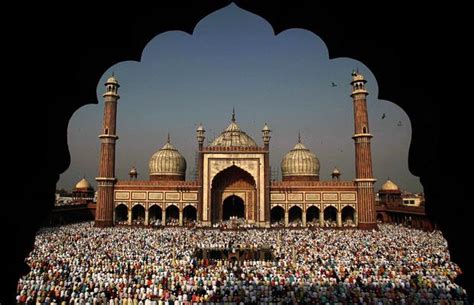 muslims   world celebrate eid al fitr     holy fasting month  ramadan