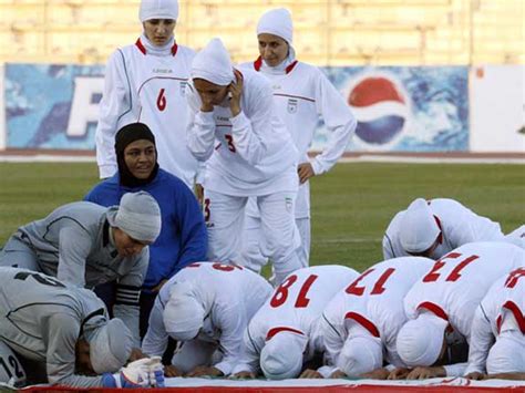iran politics club sexy muslim women in fashionable sports chador 3 ahreeman x