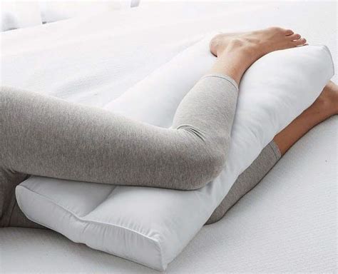 tucking pillow between legs while sleeping is good for health in hindi