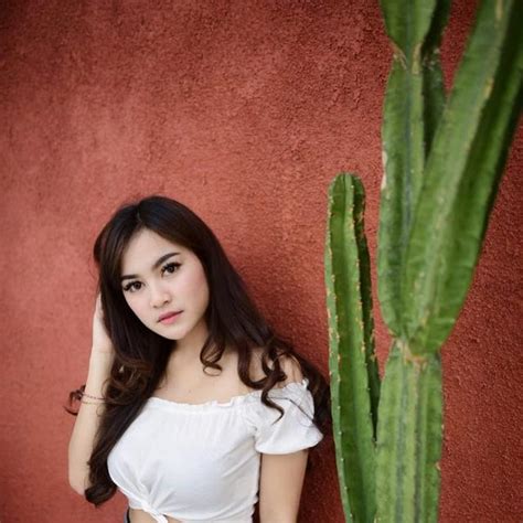 Potret Cantik Mahalini Raharja Finalis Indonesian Idol Tahun Yang