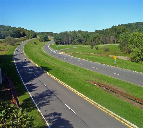 filetaconic state parkway  ny   ghent nyjpg wikimedia commons