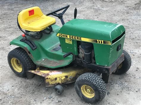 john deere  lawn tractor le  lawn tractors  bid