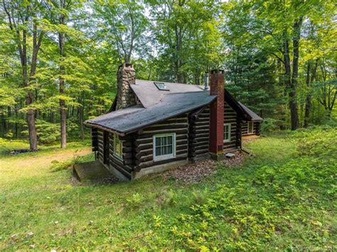 market wow log cabin   acres  ct check   interior    house life