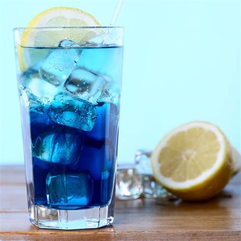 mind blowing delicious drinks   blue curacao  rum curacao drink blue curacao