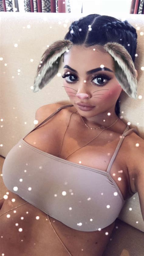 kylie jenner cleavage thefappening
