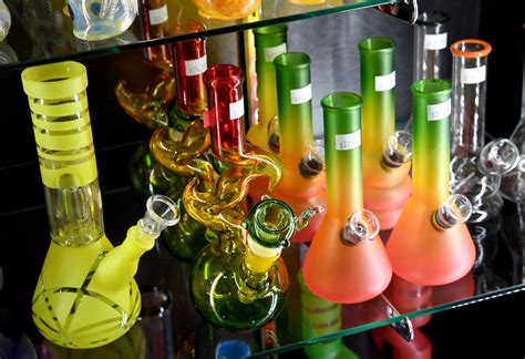 world s biggest bong glass artists blowing pieces on 4 20 for weed museum
