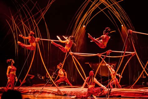 cirque du soleil tien jaar op het malieveld