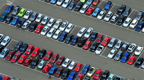 larger modern cars blamed  increase  car parking accidents
