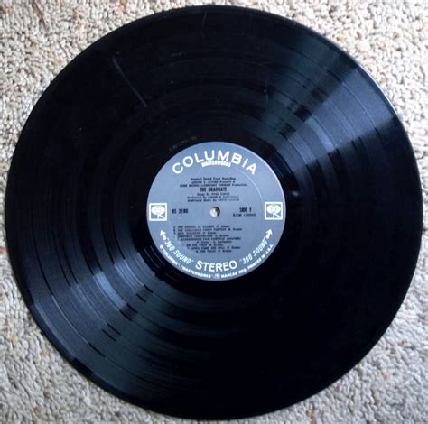 record discjpg  vinyl  vinyl records listening