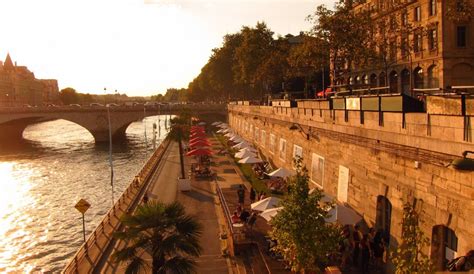 The 20 Most Romantic Places To Kiss In Paris