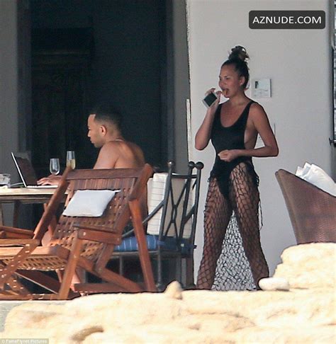 Chrissy Teigen Sideboob On Holiday In Mexico With Husband