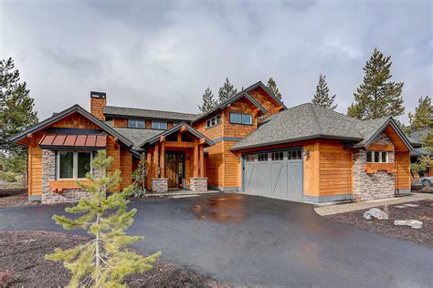 attractive mountain craftsman house plan  vaulted