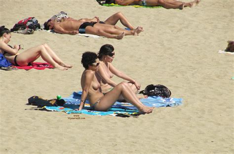 beach voyeur beach voyeurs a topless conversation october 2010 voyeur web
