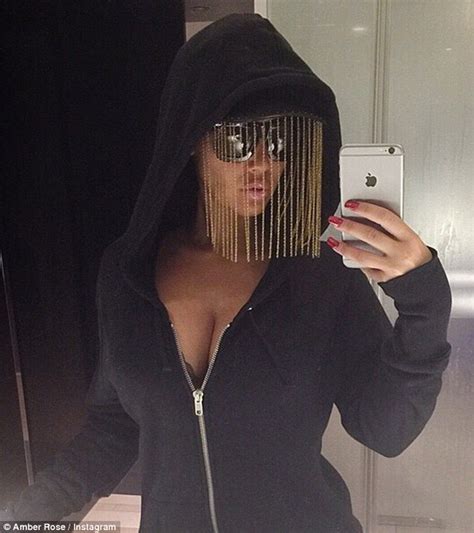 amber rose flashes cleavage in sexy selfie after admitting she wants wiz khalifa back daily