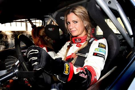 25 Female Race Car Drivers From Around The World In 2020 Female Race