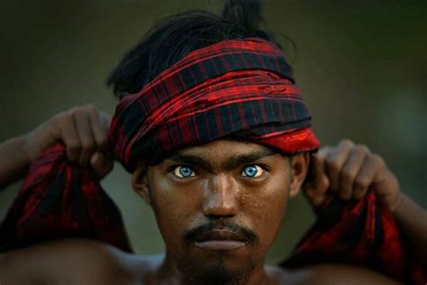 fakta suku buton masyarakat indonesia mata biru