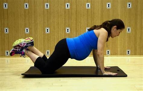 muscle mom a workout for pregnant women chicago tribune