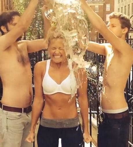 Hot Helene Fischer Hat Die Sexieste Ice Bucket Challenge