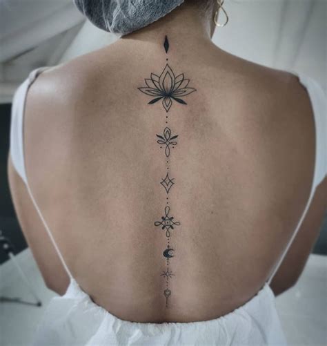 Pin By Goddesspinss🖤 On ♛{ ιик тαтѕ Flower Spine Tattoos Spine