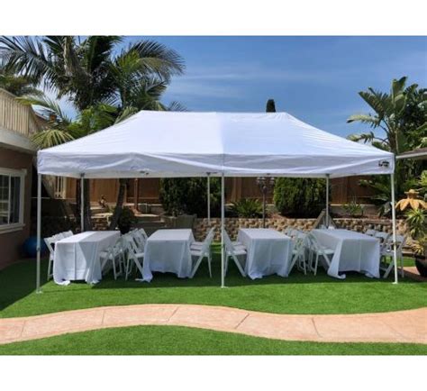 tables  chairs  fit    tent