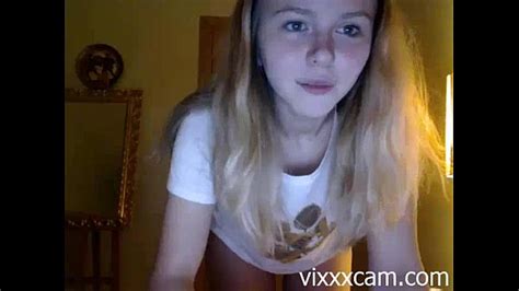 sweet teen get naked on webcam xvideos