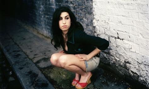 Unseen Photographs Of Amy Winehouse After The Release Of Her Debut