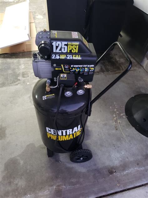 Harbor Freight Air Compressor 2 5 Hp 21 Gal For Sale In