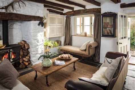 charming english cottage offers  fairytale getaway salones rusticos interiores de casas de