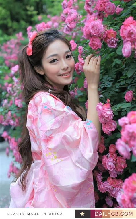 Beautiful Chinese Girl In Pretty White Skirt Daily Chinese Girls