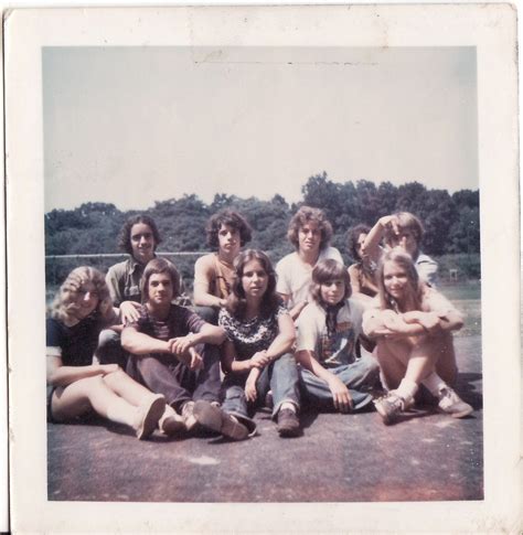 25 cool polaroid prints of teen girls in the 1970s ~ vintage everyday