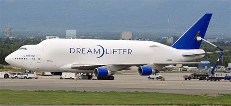 frachtflugzeug mieten dreamlifter lcf aeroaffaires