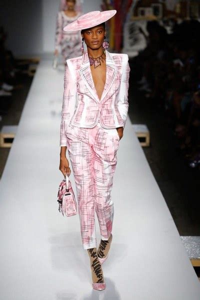 moschino milan spring summer 2019 rtw oh no they didn t