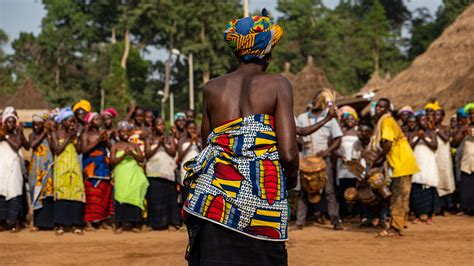 danse des masques du peuple yacouba