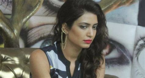 Bigg Boss 8 Salman Khan Miffed With Karishma Tanna’s Bad