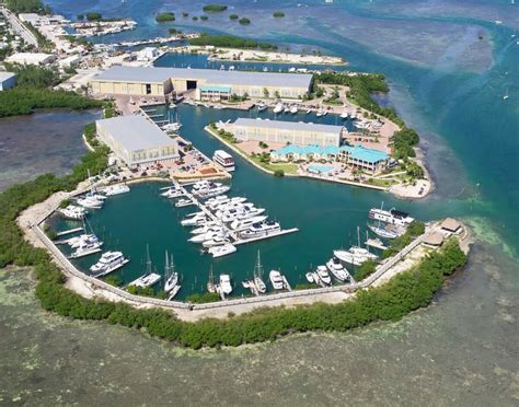 stock island yacht club florida keys marina snag  slip