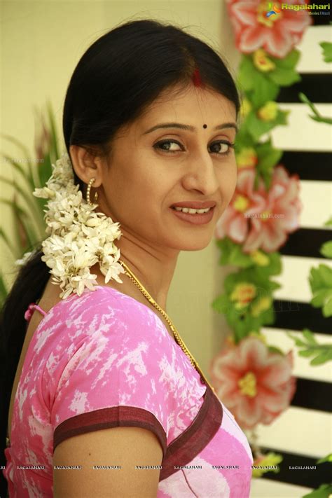 Meena Kumari Image 11 Tollywood Actress Gallery Telugu
