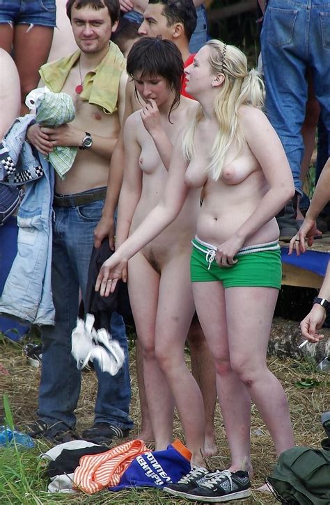 candid voyeur amateur flashing upskirt public nudity 12 pics