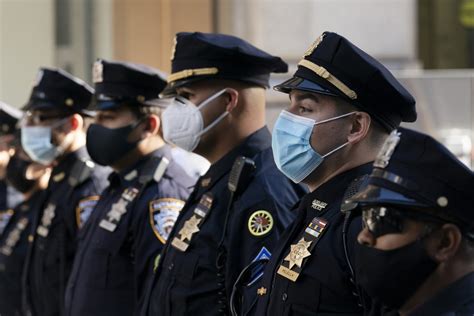 york city police appoints  chief  patrols school security