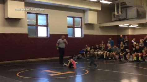 little brother mistakes his sister s wrestling match for a