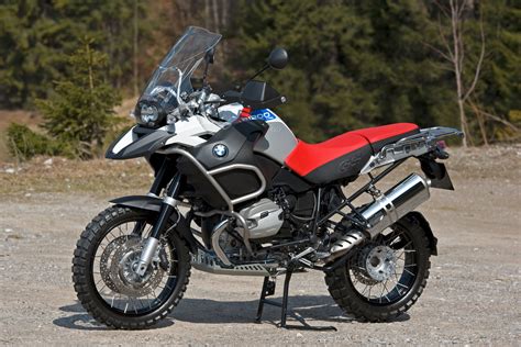 bmw   gs adventure  years gs special model   specs performance