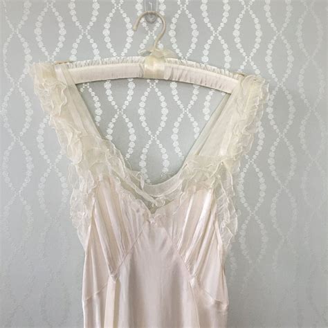 1940 s ivory satin and lace negligee gorgeous etsy satin laces